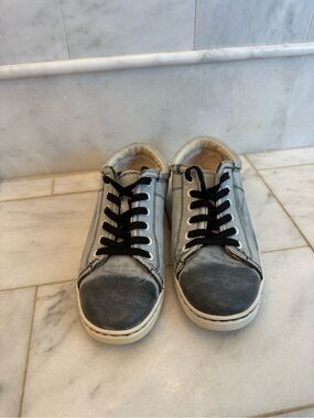 UGG Tomi Sneaker in two-toned burnished gray